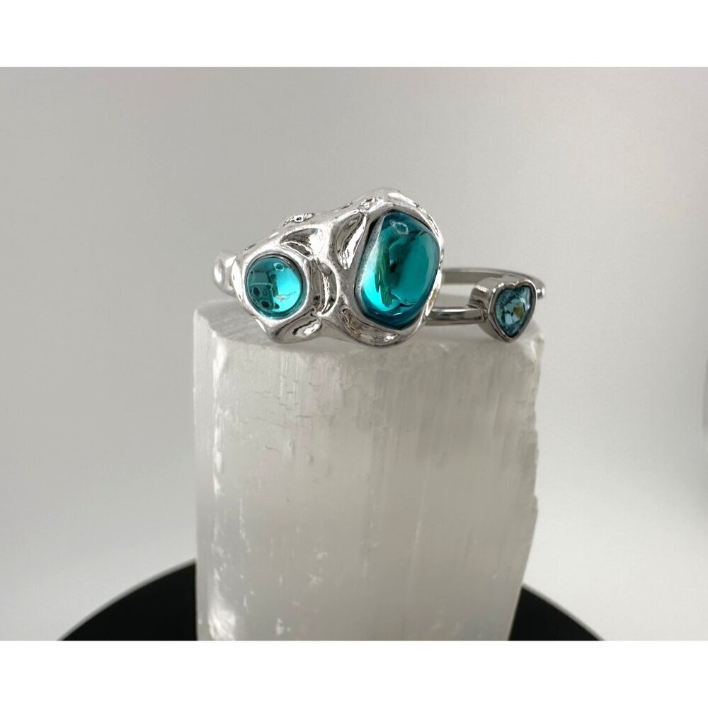 Free People Silver & Blue Stone Rings Set Of 2 Size 6 & 8 Unique Design - Picture 5 of 7